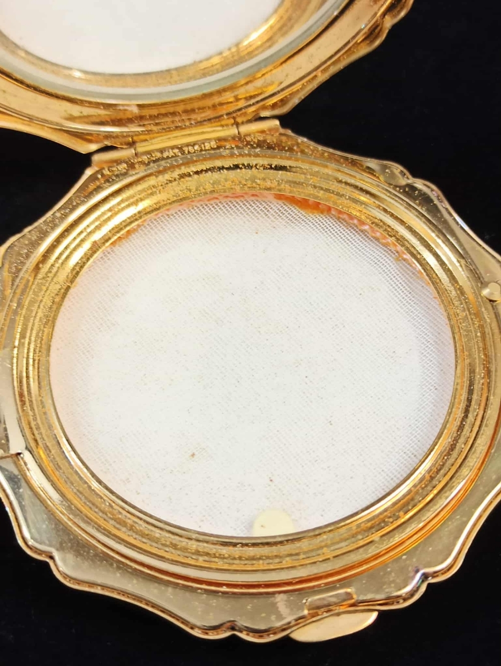 Vintage STRATTON England Powder Compact Mirror Black Floral Enamel Gold Tone - Picture 5 of 14